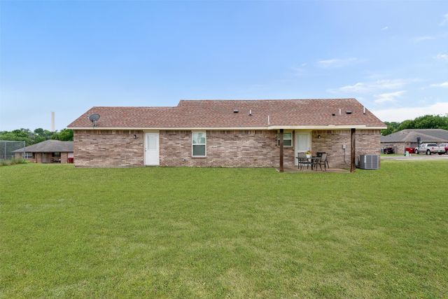 210 Hilltop Circle, Blue Ridge, TX 75424