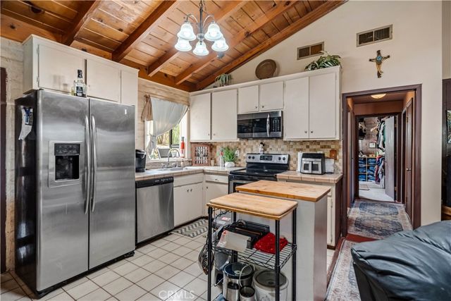 42766 Ranch Club Road, Lake Hughes, CA 93532