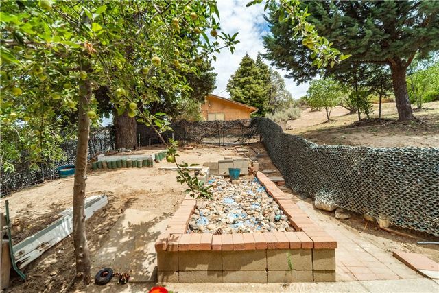 42766 Ranch Club Road, Lake Hughes, CA 93532