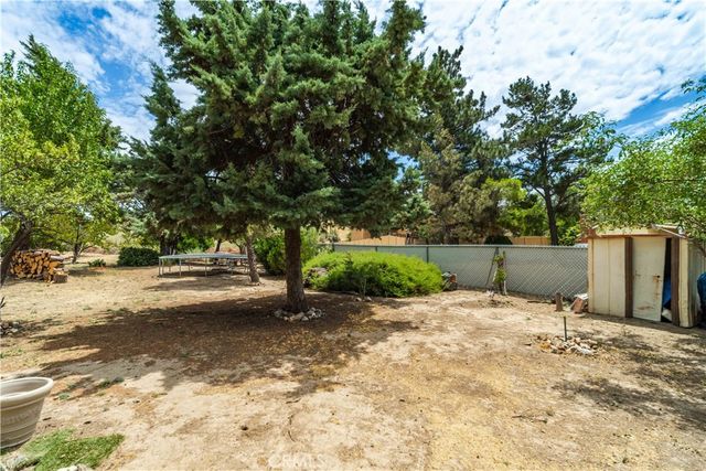 42766 Ranch Club Road, Lake Hughes, CA 93532