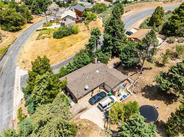 42766 Ranch Club Road, Lake Hughes, CA 93532