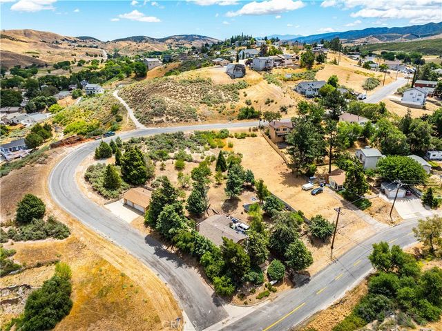 42766 Ranch Club Road, Lake Hughes, CA 93532