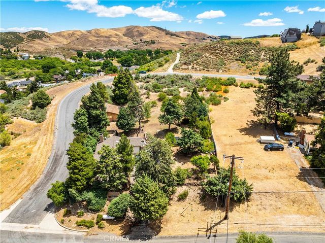42766 Ranch Club Road, Lake Hughes, CA 93532