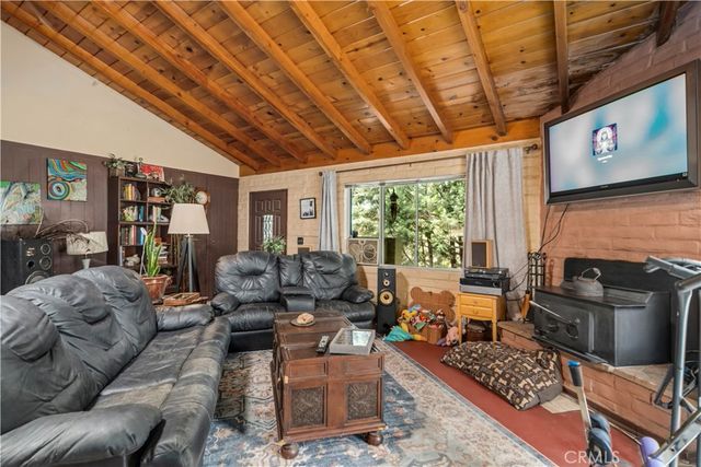 42766 Ranch Club Road, Lake Hughes, CA 93532