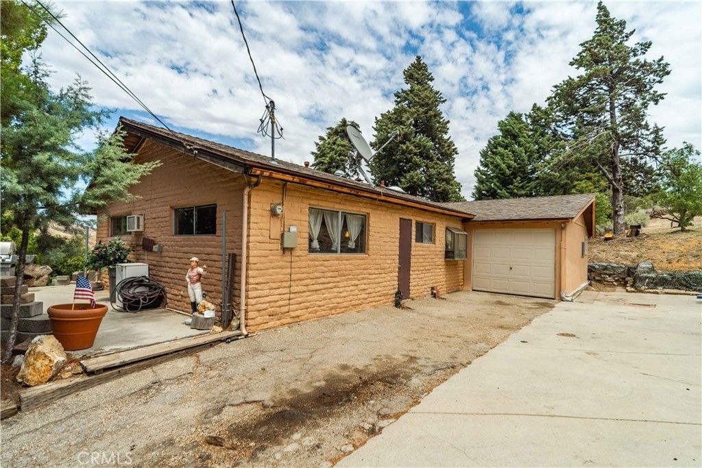 42766 Ranch Club Road, Lake Hughes, CA 93532