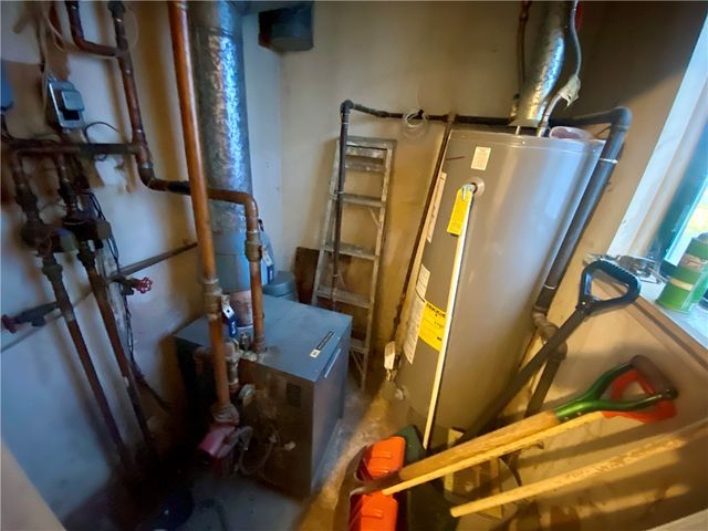 618 Garson Ave, Rochester, NY 14609
