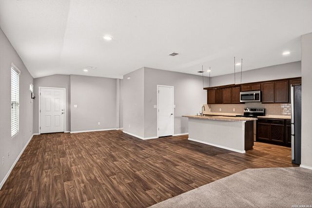 4619 HEATHERS CROSS, St Hedwig, TX 78152