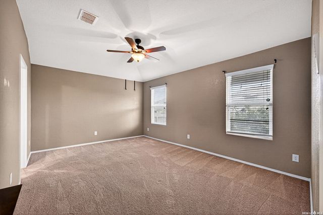 4619 HEATHERS CROSS, St Hedwig, TX 78152