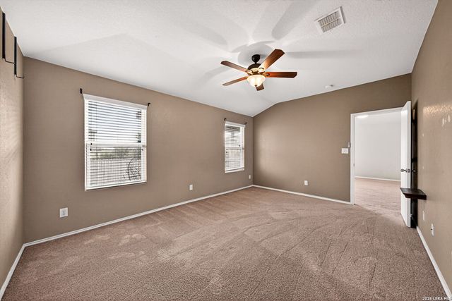 4619 HEATHERS CROSS, St Hedwig, TX 78152