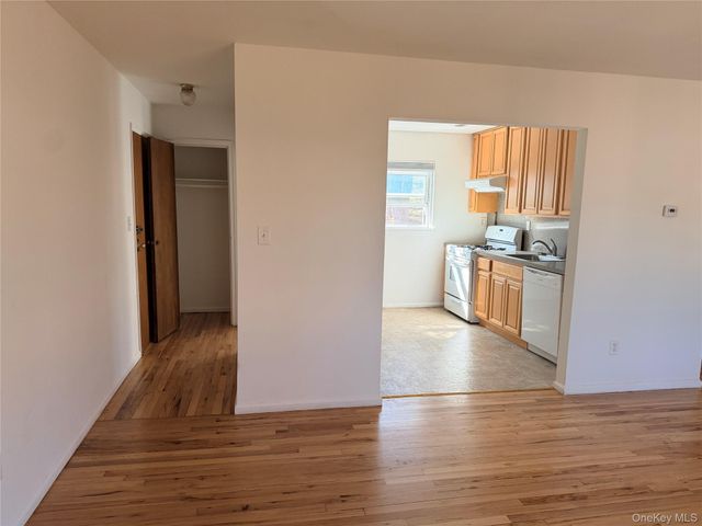 86 McLoughlin Street D, Glen Cove, NY 11542