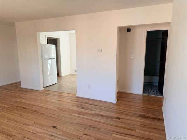 86 McLoughlin Street D, Glen Cove, NY 11542