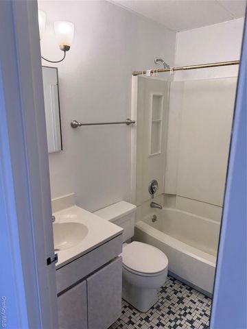 86 McLoughlin Street D, Glen Cove, NY 11542