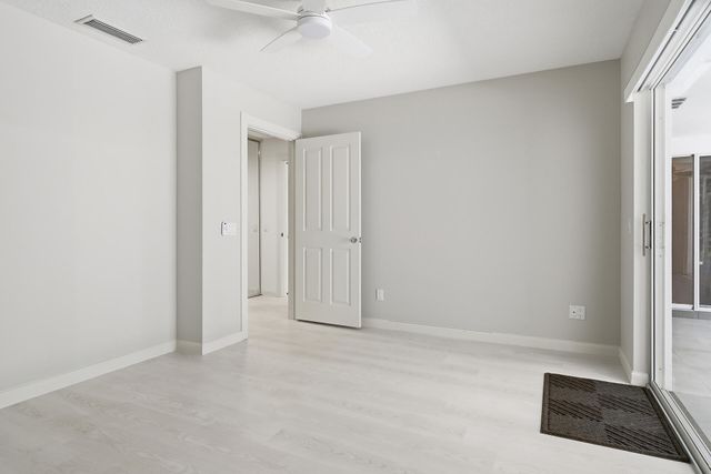 9502 Chapman Oak Court, Palm Beach Gardens, FL 33410