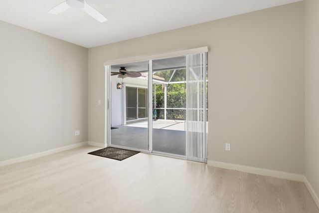 9502 Chapman Oak Court, Palm Beach Gardens, FL 33410