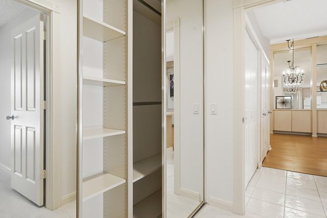 9502 Chapman Oak Court, Palm Beach Gardens, FL 33410