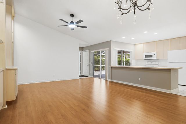 9502 Chapman Oak Court, Palm Beach Gardens, FL 33410