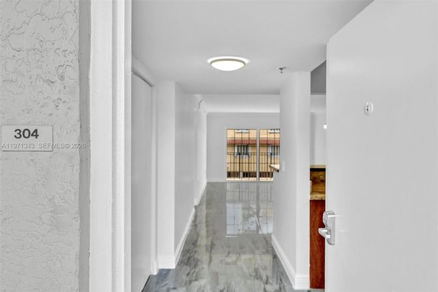 8900 Collins Ave 304, Surfside, FL 33154