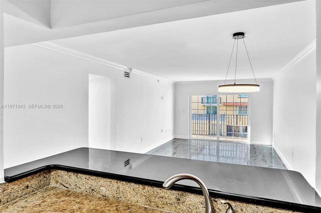 8900 Collins Ave 304, Surfside, FL 33154