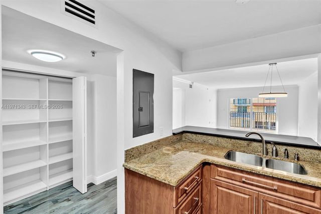 8900 Collins Ave 304, Surfside, FL 33154