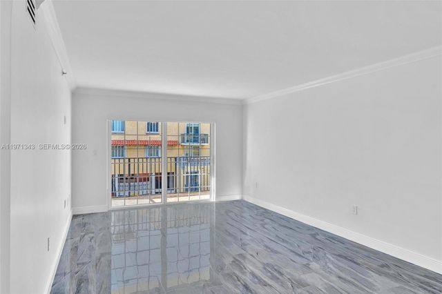 8900 Collins Ave 304, Surfside, FL 33154