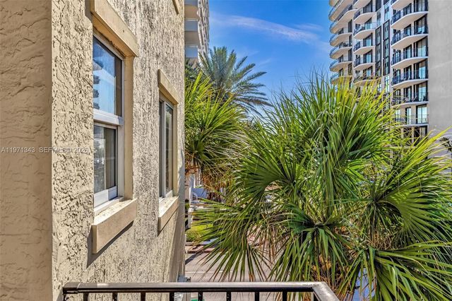 8900 Collins Ave 304, Surfside, FL 33154