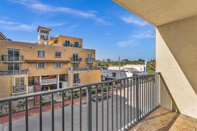 8900 Collins Ave 304, Surfside, FL 33154