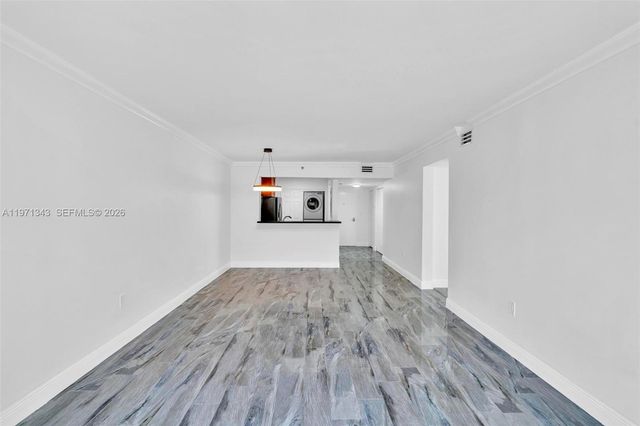 8900 Collins Ave 304, Surfside, FL 33154