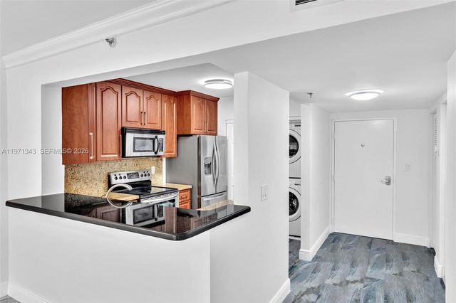 8900 Collins Ave 304, Surfside, FL 33154