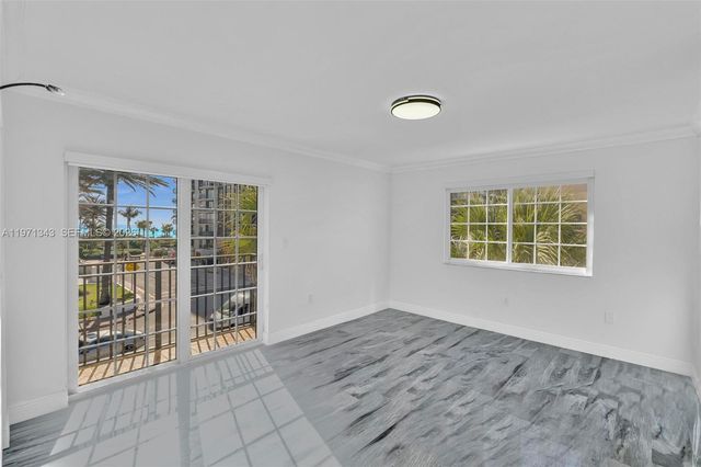 8900 Collins Ave 304, Surfside, FL 33154