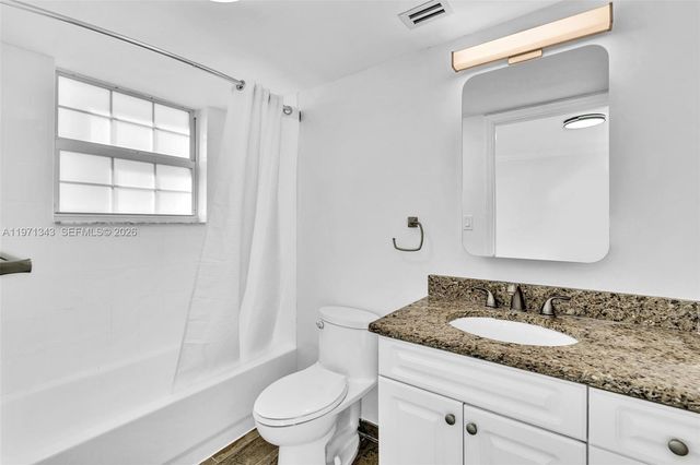 8900 Collins Ave 304, Surfside, FL 33154