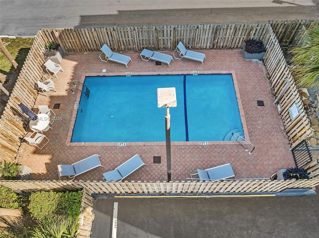 8900 Collins Ave 304, Surfside, FL 33154