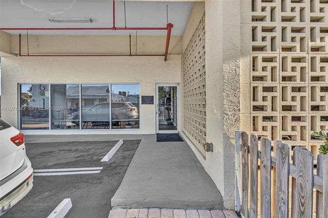 8900 Collins Ave 304, Surfside, FL 33154