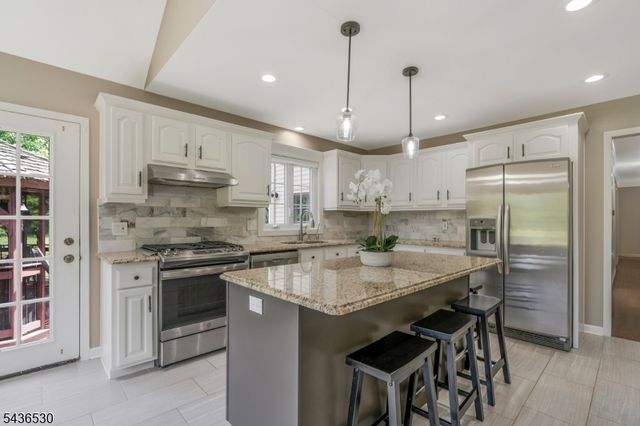 16 Knollcroft Rd, Bernards Twp., NJ 07920