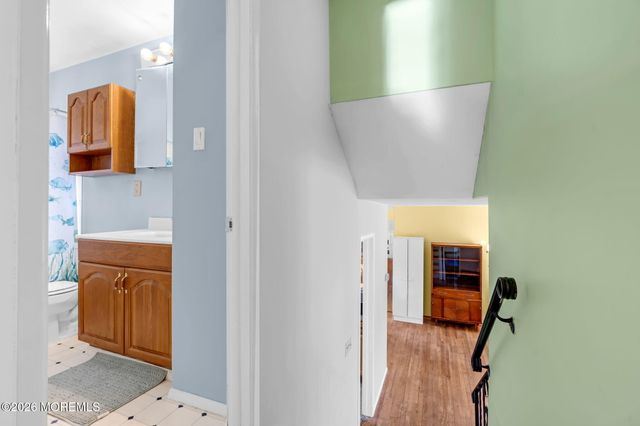 5 Hawaii Road, Jackson, NJ 08527