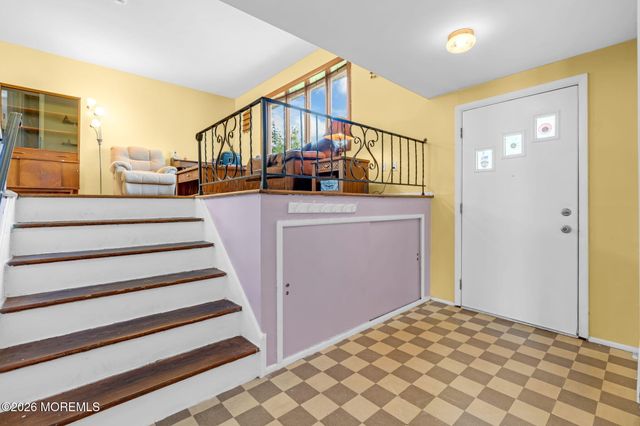 5 Hawaii Road, Jackson, NJ 08527