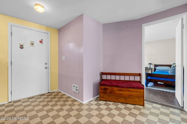 5 Hawaii Road, Jackson, NJ 08527