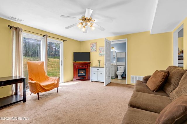 5 Hawaii Road, Jackson, NJ 08527