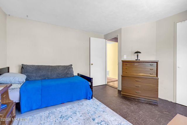 5 Hawaii Road, Jackson, NJ 08527