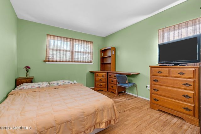 5 Hawaii Road, Jackson, NJ 08527