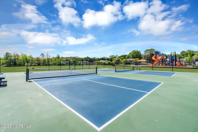 5 Hawaii Road, Jackson, NJ 08527
