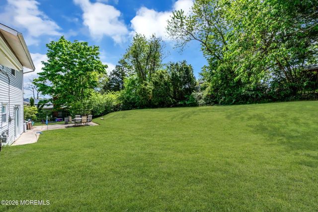 5 Hawaii Road, Jackson, NJ 08527