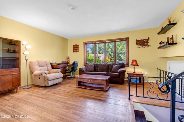 5 Hawaii Road, Jackson, NJ 08527