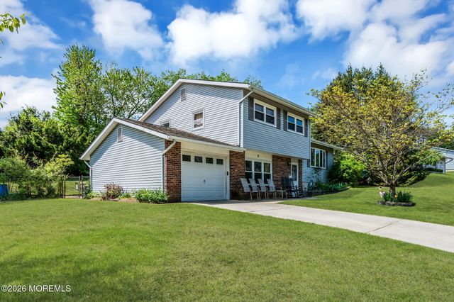 5 Hawaii Road, Jackson, NJ 08527