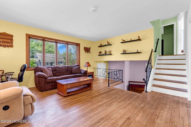 5 Hawaii Road, Jackson, NJ 08527