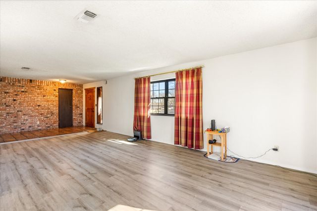 393 Kennon Circle, Palo Pinto, TX 76484