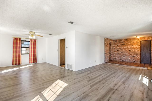 393 Kennon Circle, Palo Pinto, TX 76484