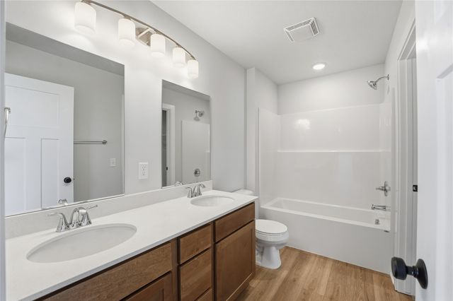 235 NW Waverly Drive, Waukee, IA 50263