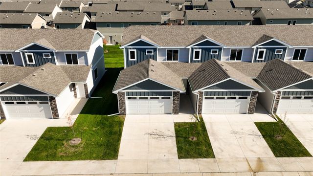 235 NW Waverly Drive, Waukee, IA 50263