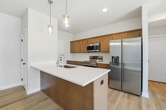 235 NW Waverly Drive, Waukee, IA 50263