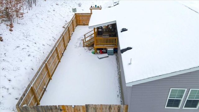 38 Oak Ridge Lane, Bennington, VT 05201